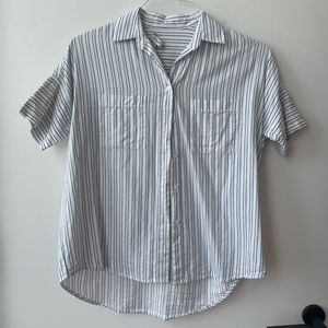 Madewell short sleeve button down shirt in white/blue stripe